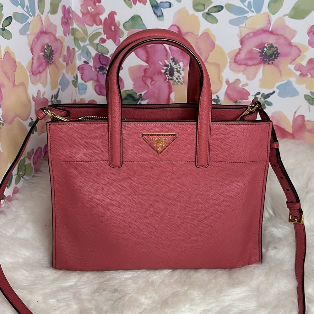 💯Authentic Prada Soft Triple Pocket Convertible Tote Safiano🍀 - Picture 12 of 17
